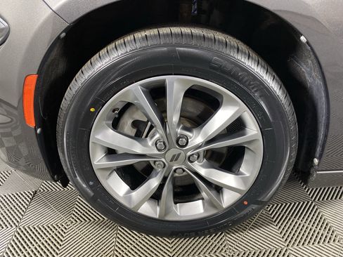 Used 2021 Dodge Charger SXT w/ Cold Weather Package image 13