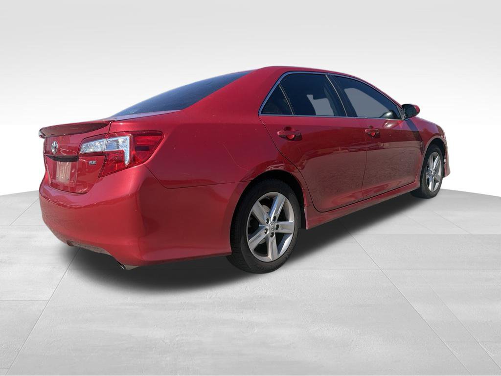Used 2014 Toyota Camry SE FWD image 34