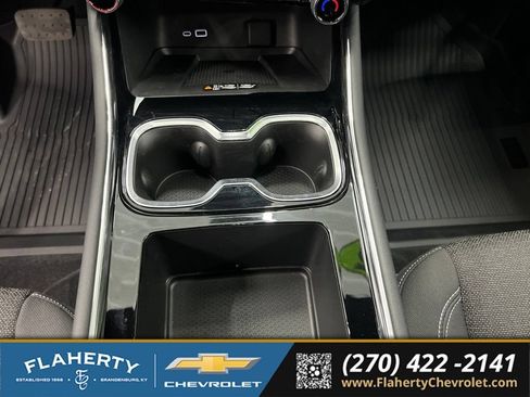 Used 2025 Chevrolet Traverse LT w/ LPO, Floor Liner Package FWD image 30