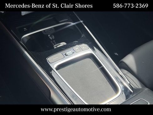 Used 2026 Mercedes-Benz GLB 250 4MATIC image 23