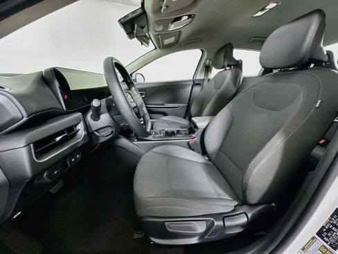 Used 2025 Kia K4 FWD image 13