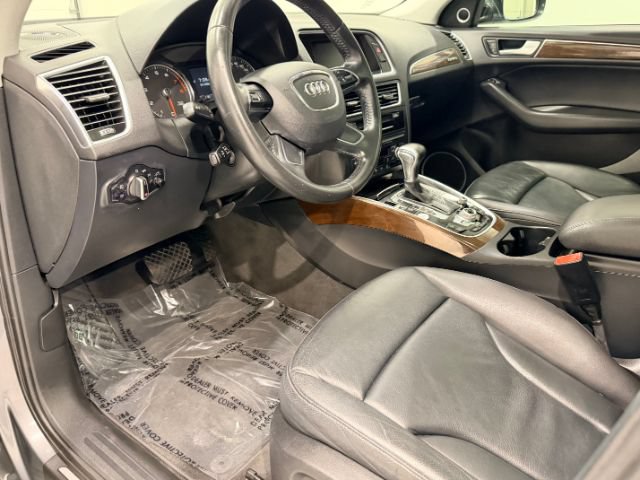 Used 2016 Audi Q5 2.0T Premium Plus w/ Technology Package AWD/4WD image 32