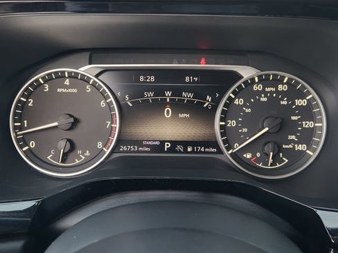 Used 2022 Nissan Pathfinder SL FWD image 16