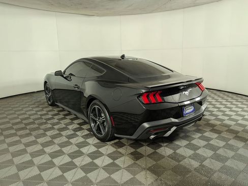 Used 2024 Ford Mustang Premium image 4