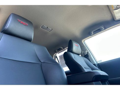 Used 2021 Toyota 4Runner Venture AWD/4WD image 19