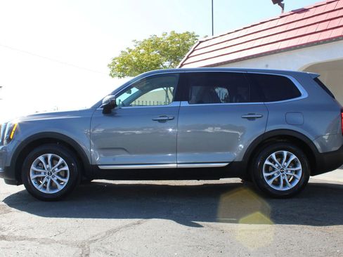 Used 2021 Kia Telluride LX FWD image 40