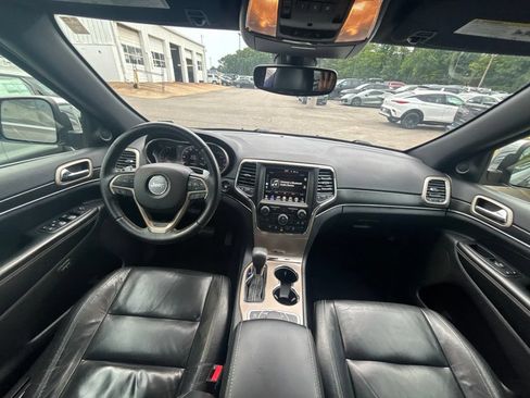 Used 2017 Jeep Grand Cherokee Limited AWD/4WD image 19