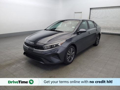 Used 2023 Kia Forte LXS image 1