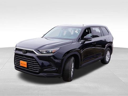 Used 2025 Toyota Grand Highlander XLE image 11