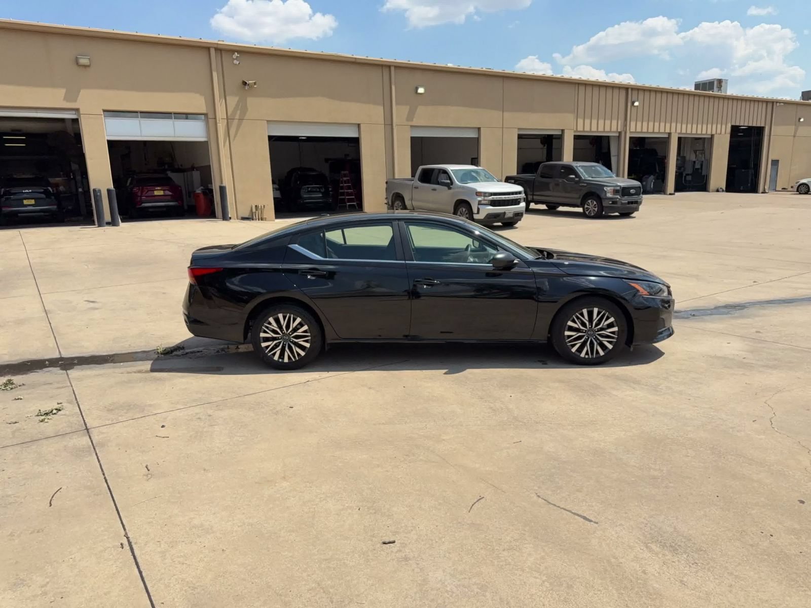 Used 2026 Nissan Altima 2.5 SV FWD image 15