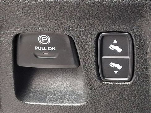 Used 2023 RAM 1500 Limited AWD/4WD image 25