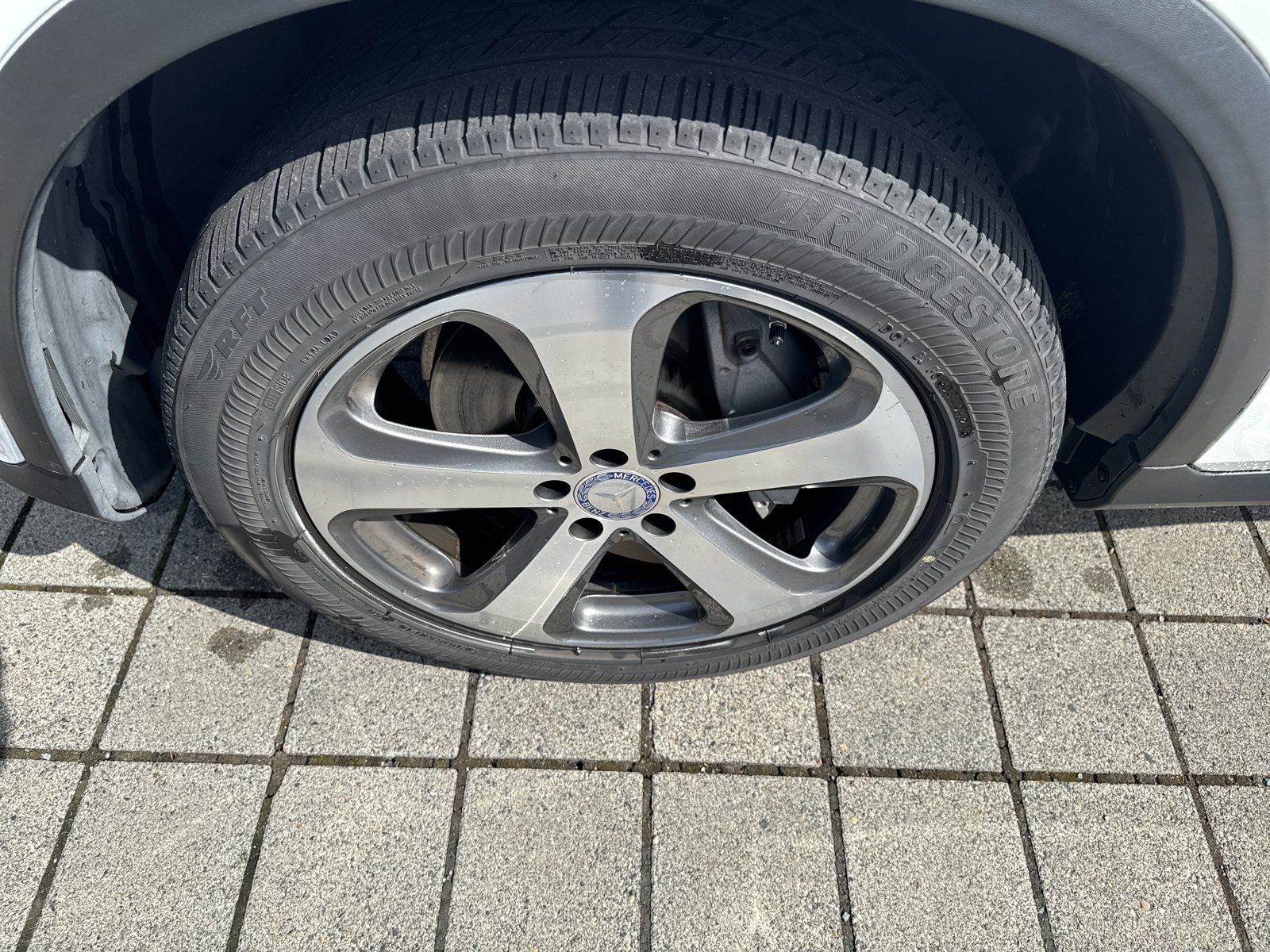 Used 2017 Mercedes-Benz GLC 300 4MATIC image 9