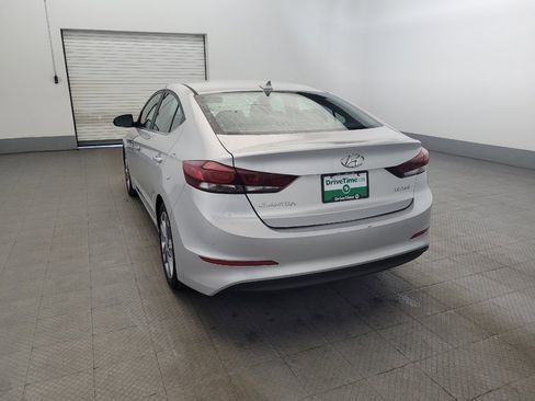 Used 2018 Hyundai Elantra Limited FWD image 6