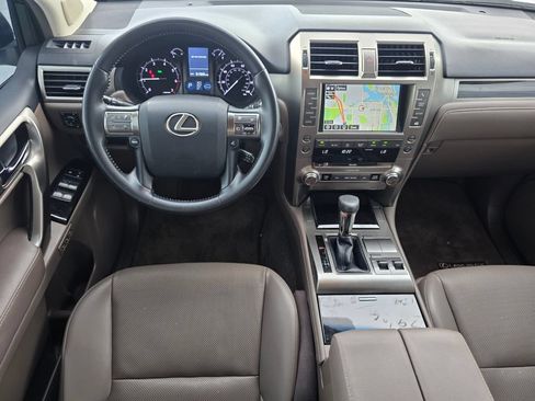 Used 2018 Lexus GX 460 w/ Navigation Package AWD/4WD image 12