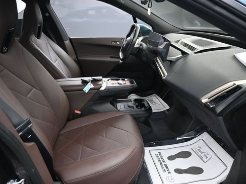 Used 2023 BMW iX xDrive50 w/ Premium Package image 35