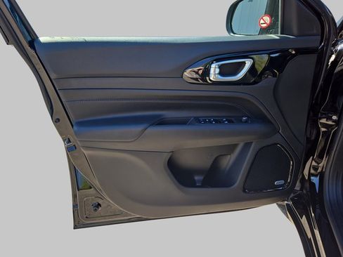 New 2025 Jeep Compass Limited w/ High Altitude Package image 29