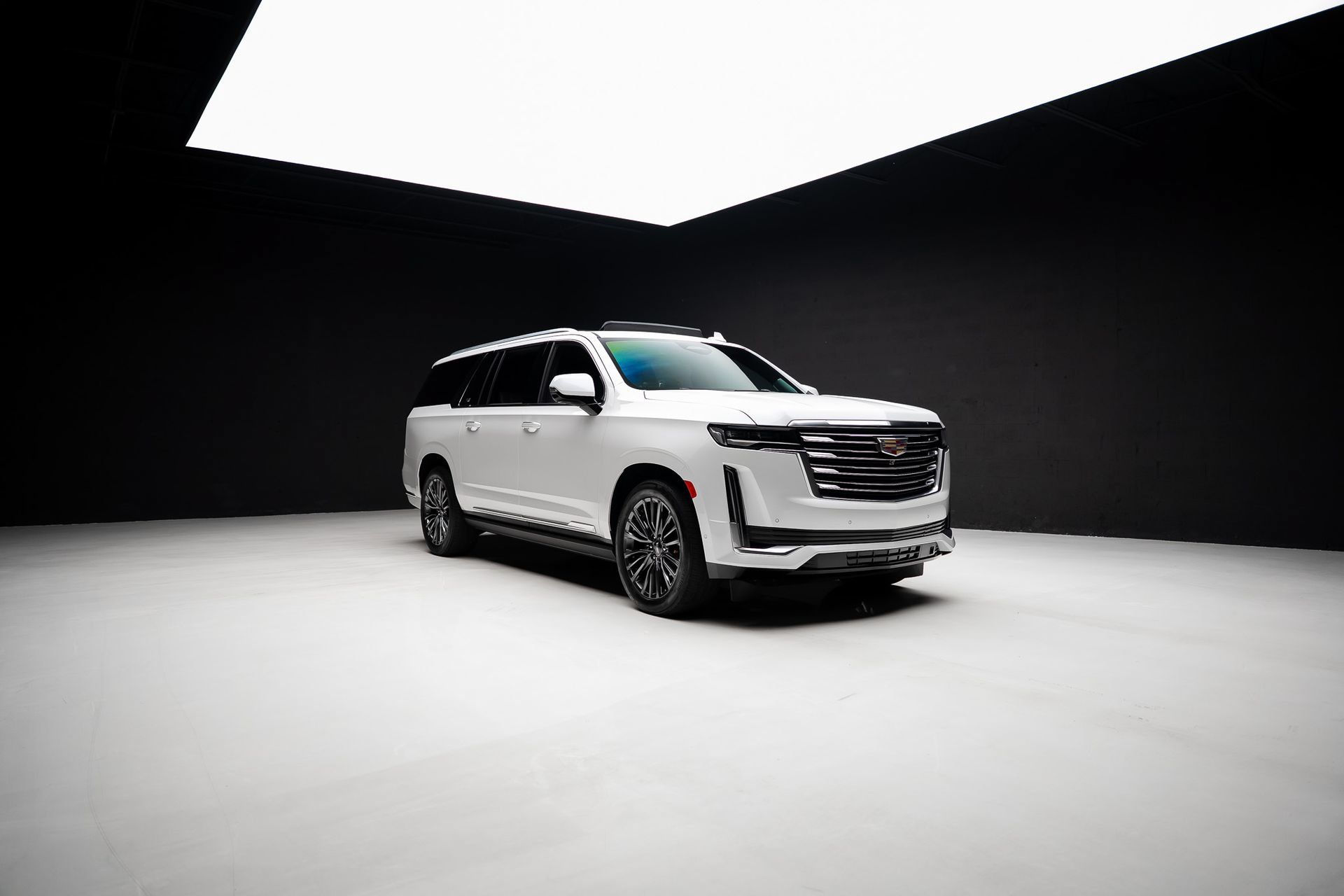 Used 2022 Cadillac Escalade ESV Premium Luxury Platinum w/ LPO, Floor Liner Package AWD/4WD image 88