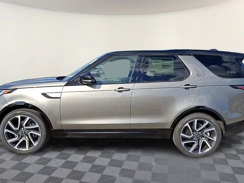 Used 2024 Land Rover Discovery Dynamic SE image 5