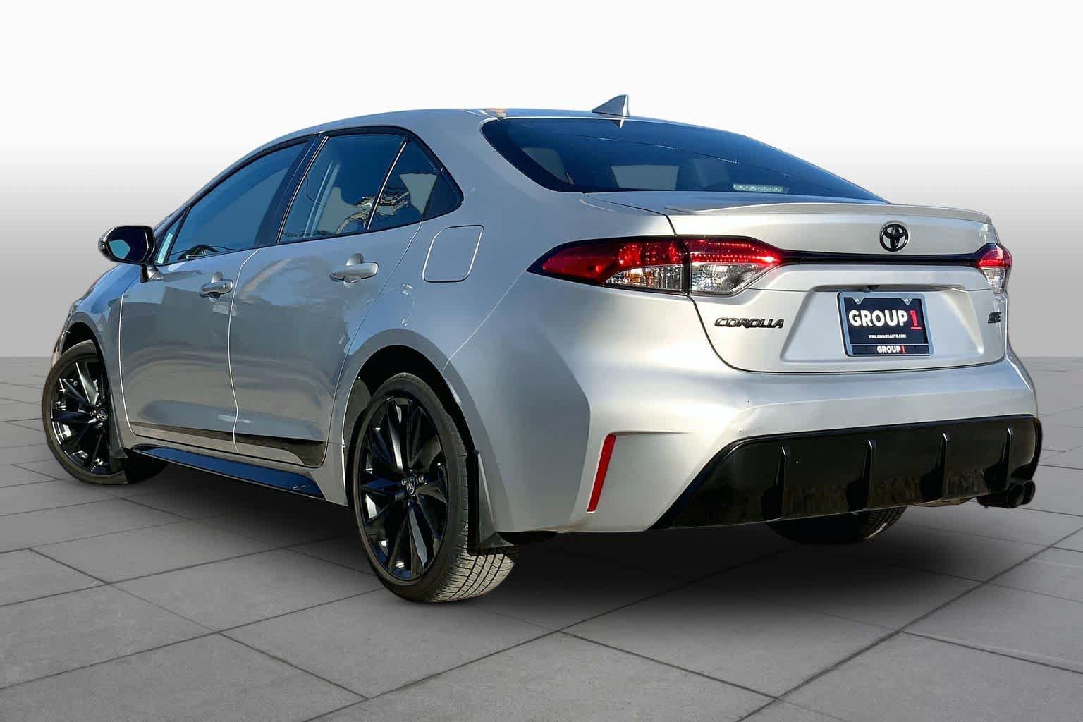 Used 2026 Toyota Corolla SE FWD image 12