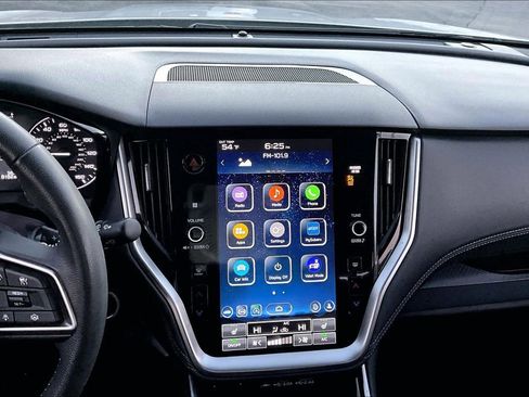 Used 2024 Subaru Outback Premium image 9