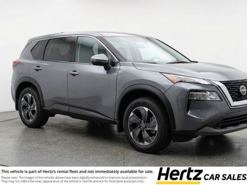 Used 2025 Nissan Rogue SV image 1