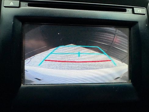 Used 2016 Toyota Camry SE image 19