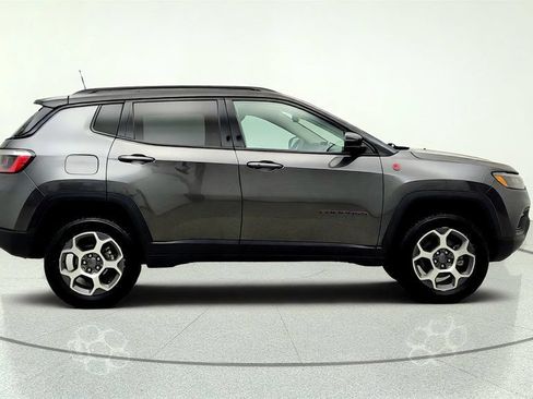 Used 2022 Jeep Compass Trailhawk AWD/4WD image 4