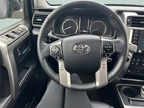 Used 2024 Toyota 4Runner Limited AWD/4WD image 18