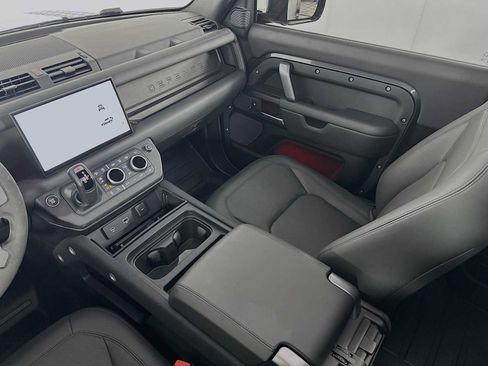Used 2024 Land Rover Defender 90 Carpathian Edition image 24