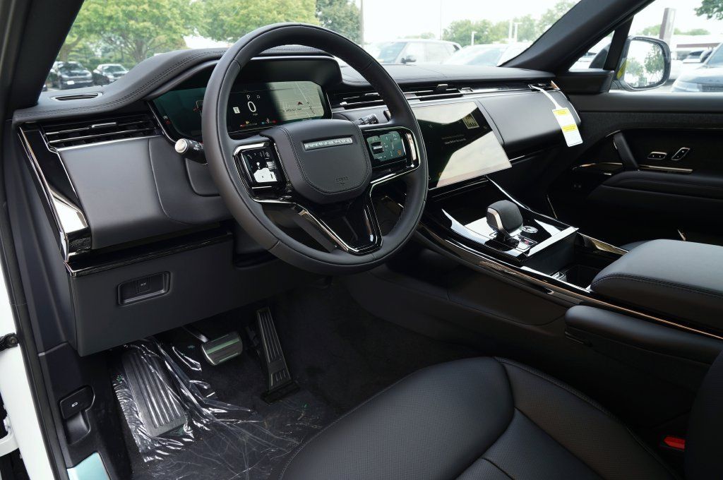 New 2026 Land Rover Range Rover Sport Dynamic SE AWD/4WD image 14