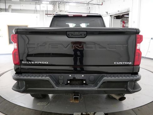 Used 2024 Chevrolet Silverado 2500 Custom w/ Custom Value Package AWD/4WD image 6