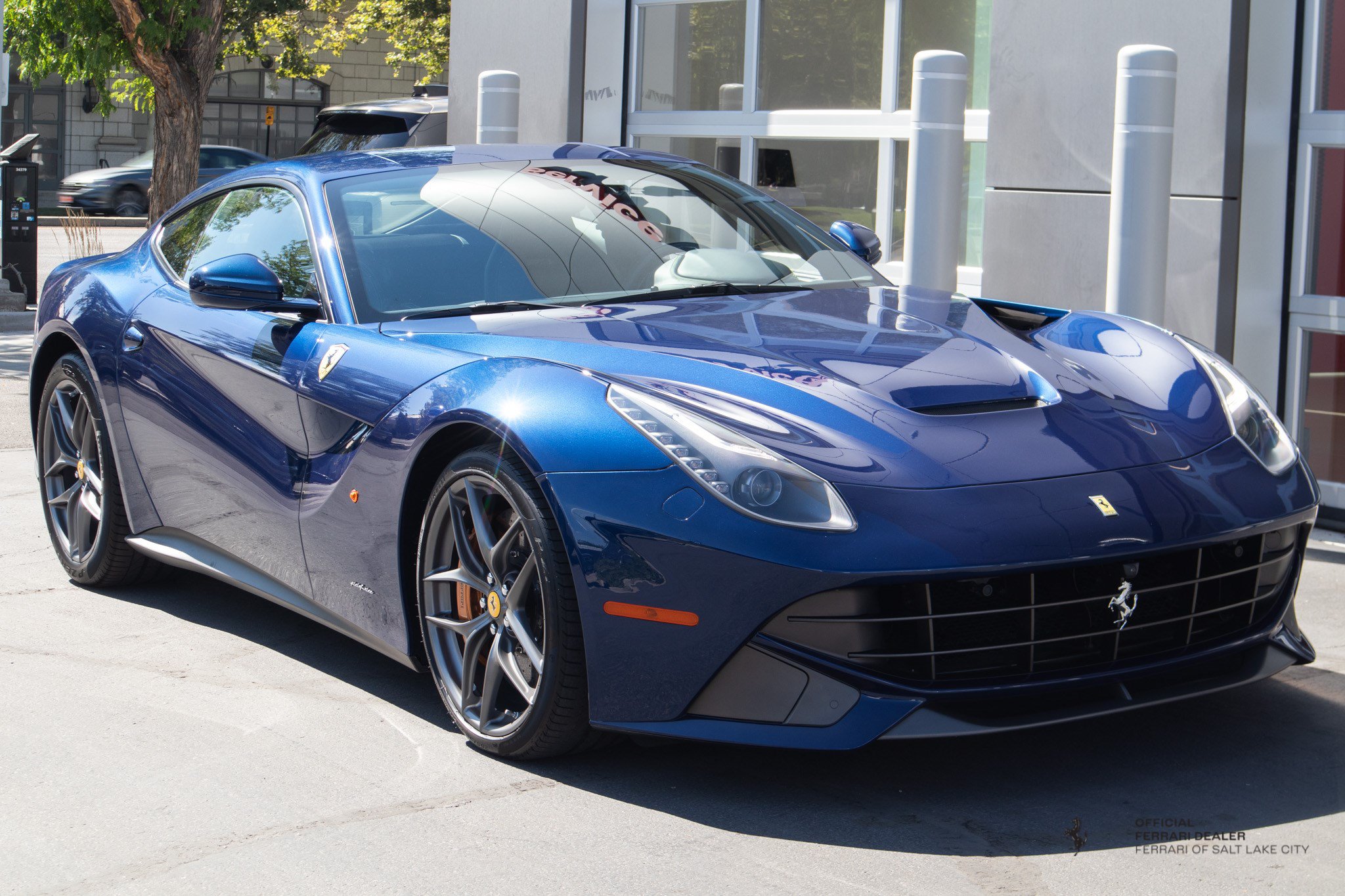 Used 2017 Ferrari F12 Berlinetta RWD image 9