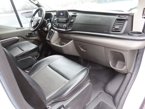 Used 2022 Ford Transit 250 Medium Roof AWD image 21