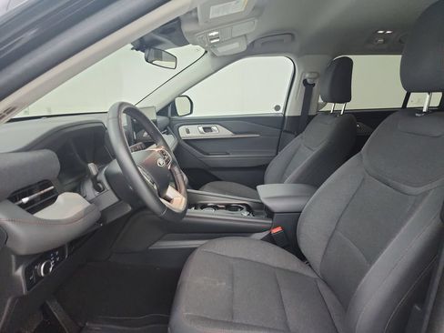 Used 2025 Ford Explorer Active AWD/4WD image 20