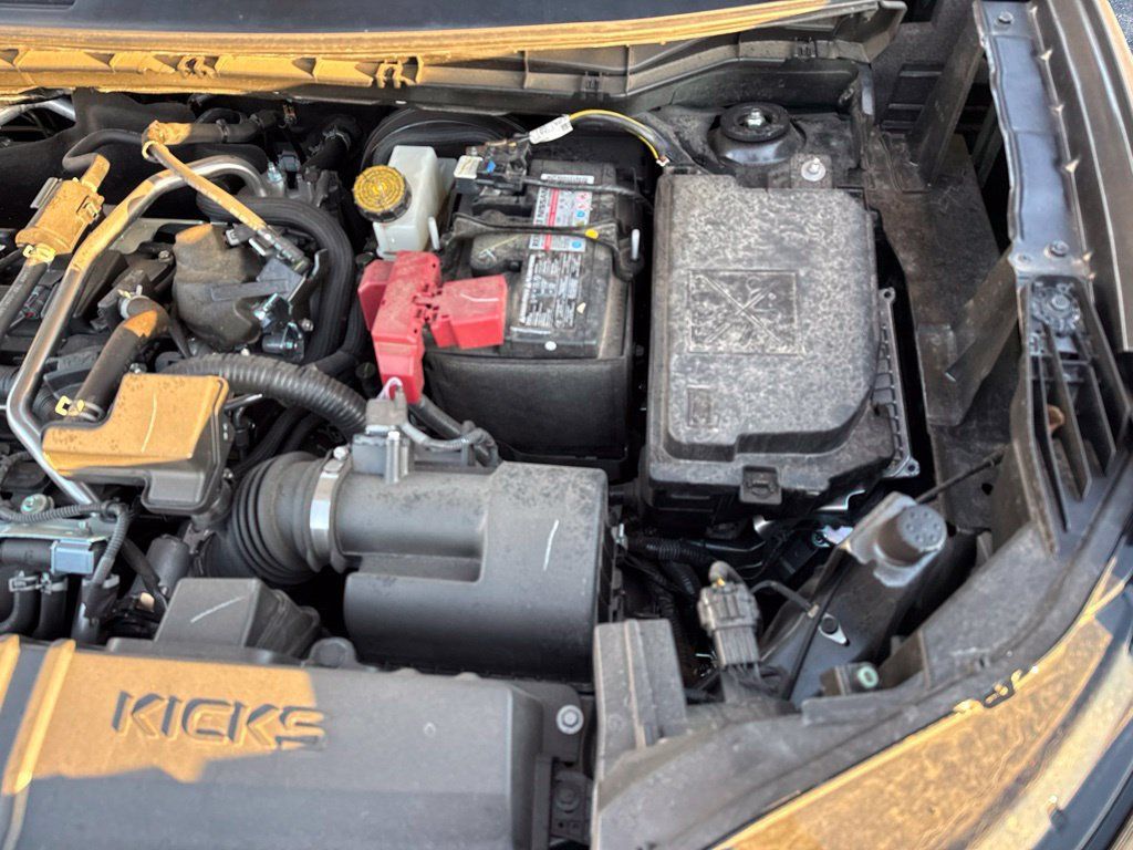 Used 2026 Nissan Kicks SR AWD/4WD image 13