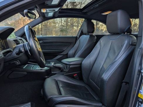 Used 2018 BMW M2 image 12