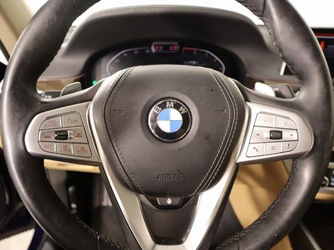 Used 2022 BMW 750i xDrive 750i xDrive image 3