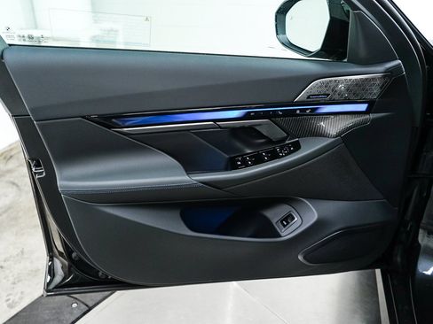 New 2026 BMW i5 M60 AWD/4WD image 22