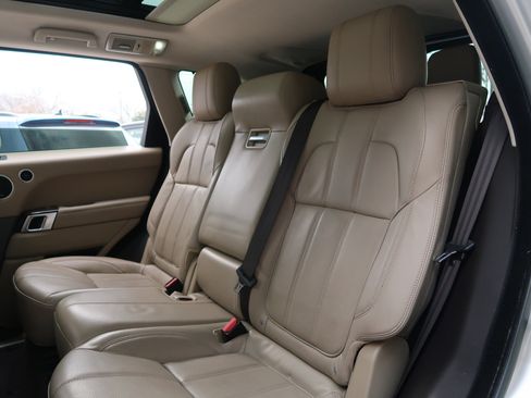 Used 2016 Land Rover Range Rover Sport HSE image 42