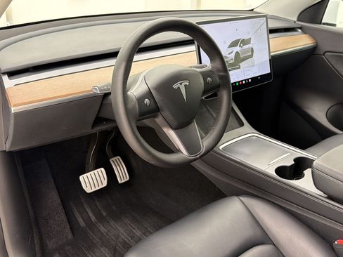 Used 2022 Tesla Model Y Performance AWD/4WD image 4