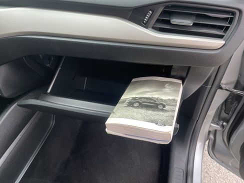 Used 2022 Ford Escape SE image 50