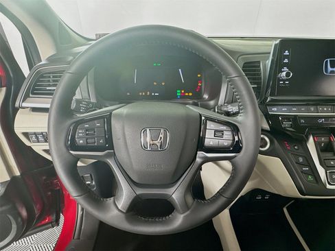 Certified 2026 Honda Odyssey EX-L image 13