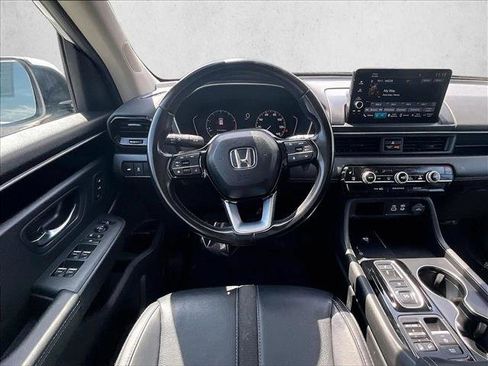 Used 2025 Honda Pilot EX-L image 7