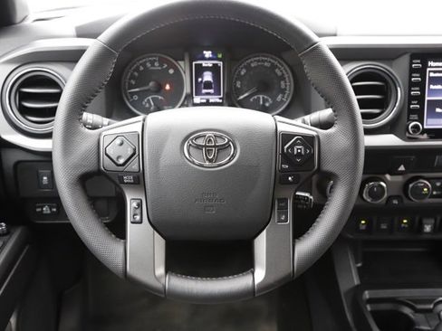 Used 2023 Toyota Tacoma TRD Off-Road image 19