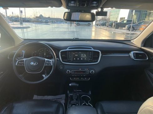 Used 2020 Kia Sorento EX image 16