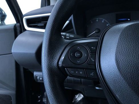 Certified 2025 Toyota Corolla LE image 25