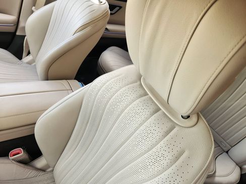 Used 2023 Mercedes-Benz S 500 4MATIC image 26