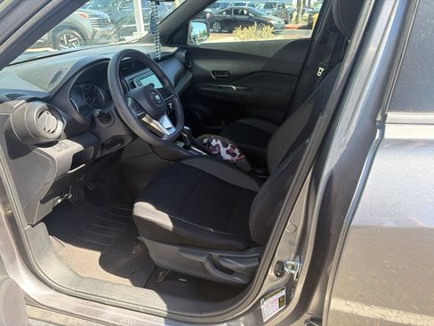 Certified 2018 Nissan Kicks S FWD image 8