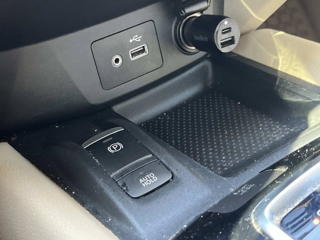 Used 2020 Nissan Rogue SV w/ Premium Package FWD image 32