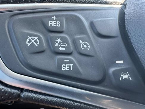 Used 2023 Chevrolet Equinox LT w/ LPO, Floor Liner Package AWD/4WD image 17